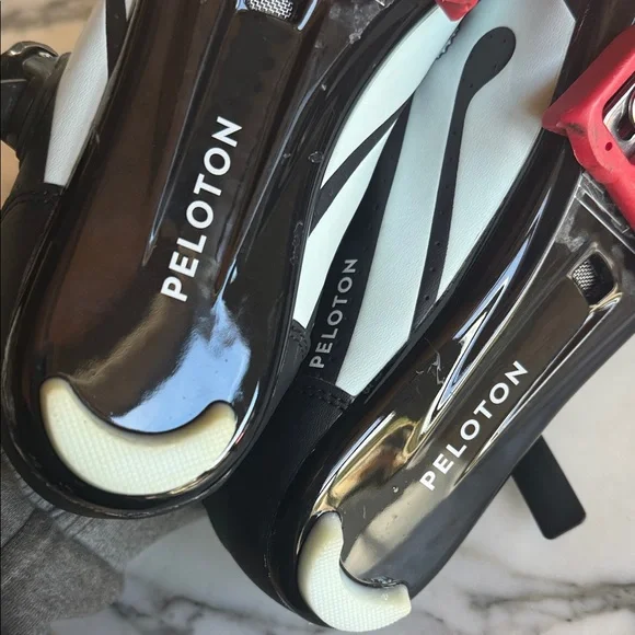 Peloton Black and Red Cycling Shoes - Picture 11 of 14